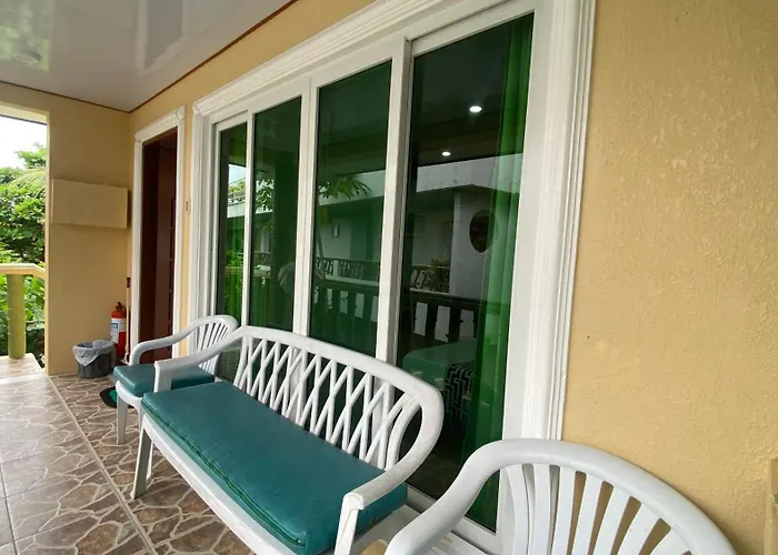 Hmc -malapascua Island Air-conditioned #1 Gasthuis